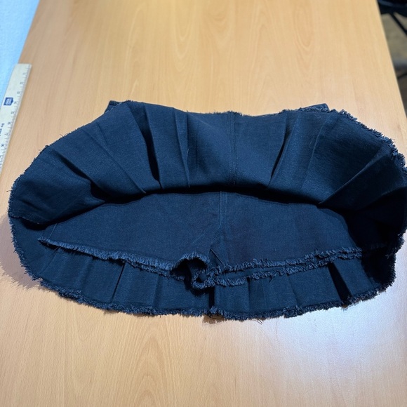 Black Skater Mini Skirt with Pleats - Picture 4 of 7